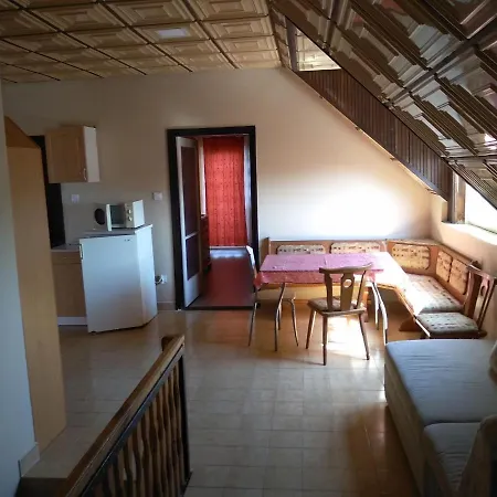 Lenoel Apartman Apartment Balatonlelle